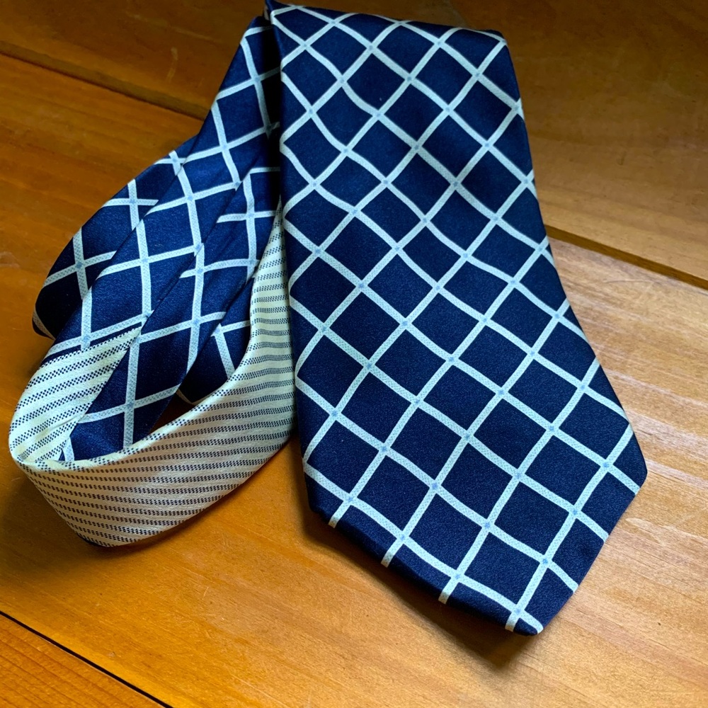 Tommy Hillfiger vintage silk tie